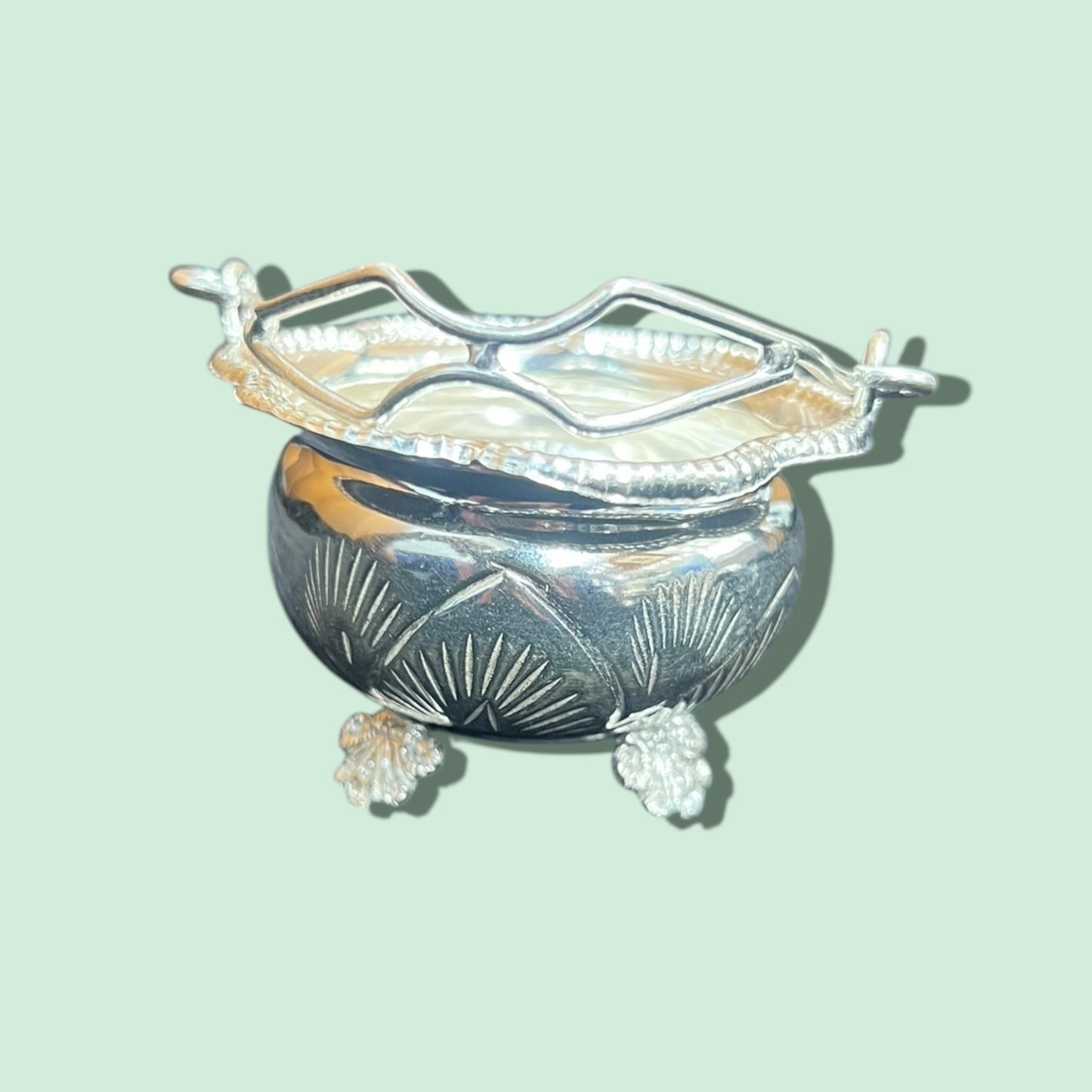 SMALL FLOWER BASKET