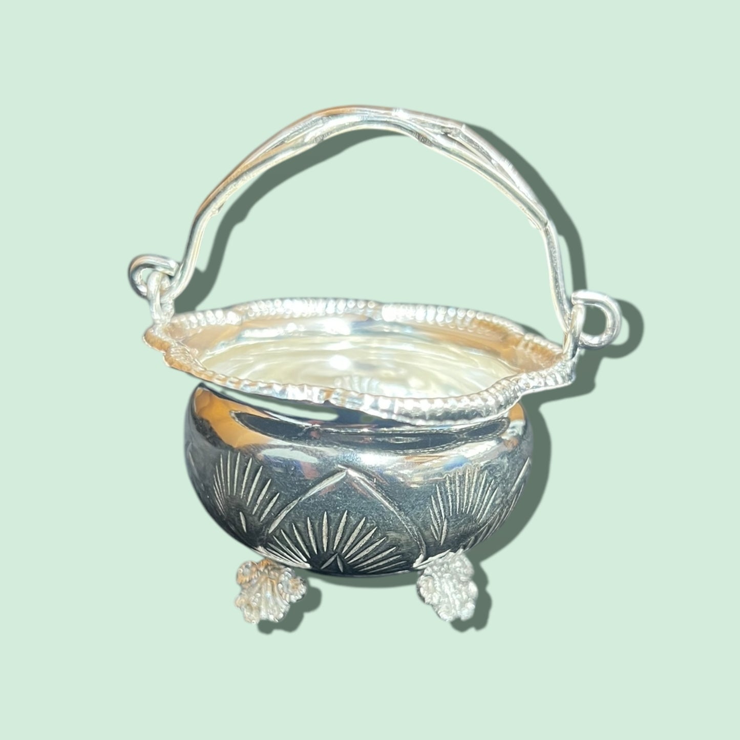 SMALL FLOWER BASKET