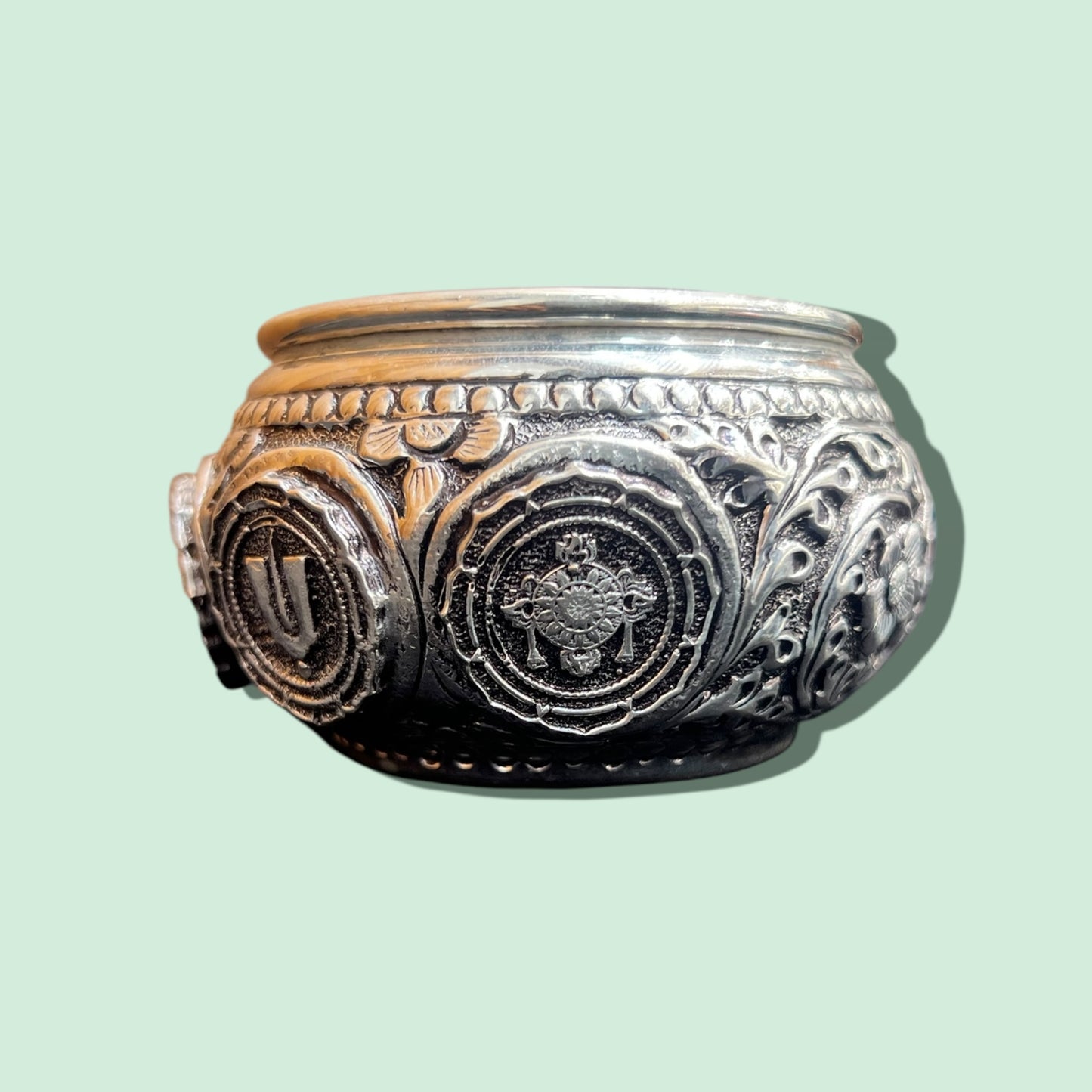 92.5 ANTIQUE (SCN) PRASADAM BOWLS