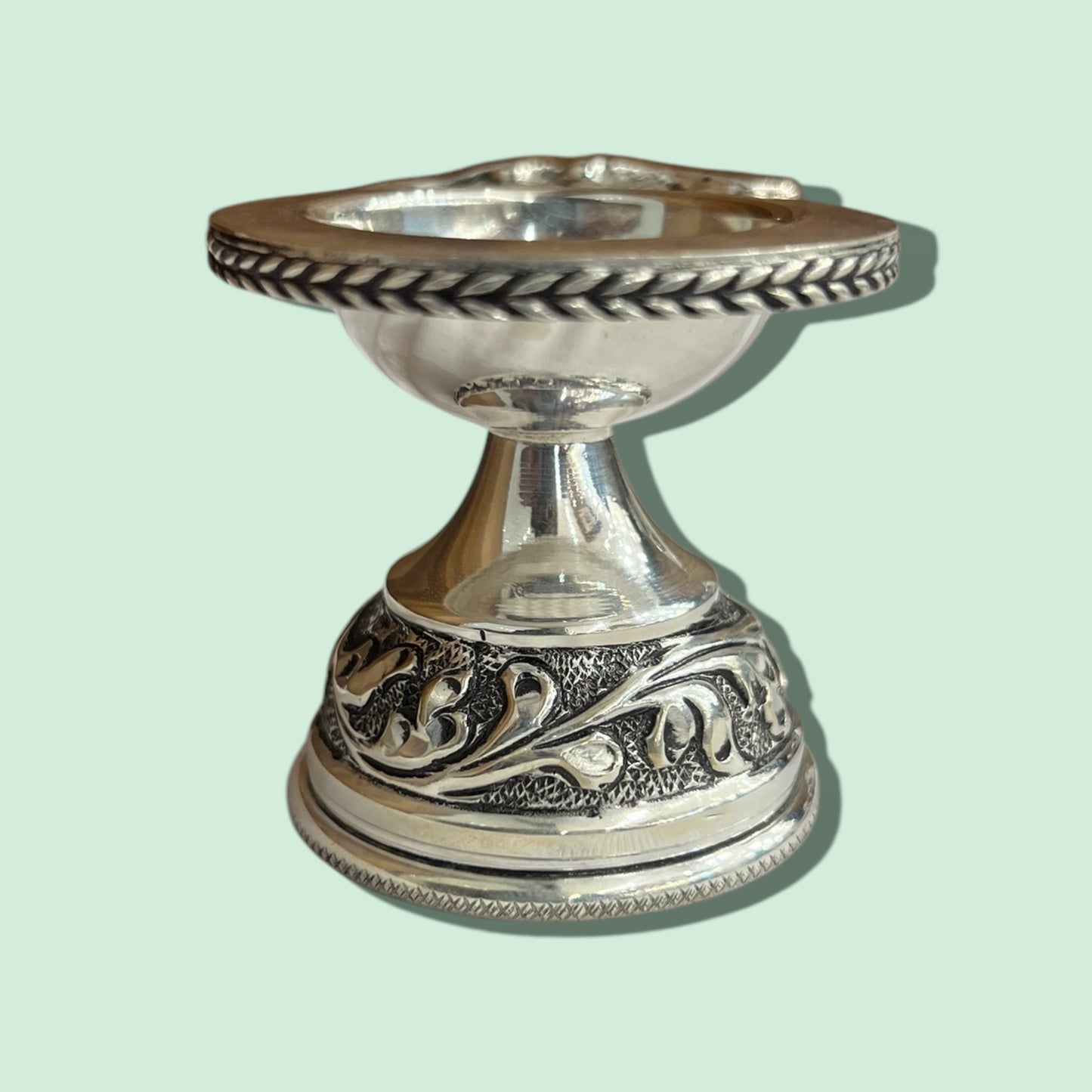 92.5 ANTIQUE AARTI STAND