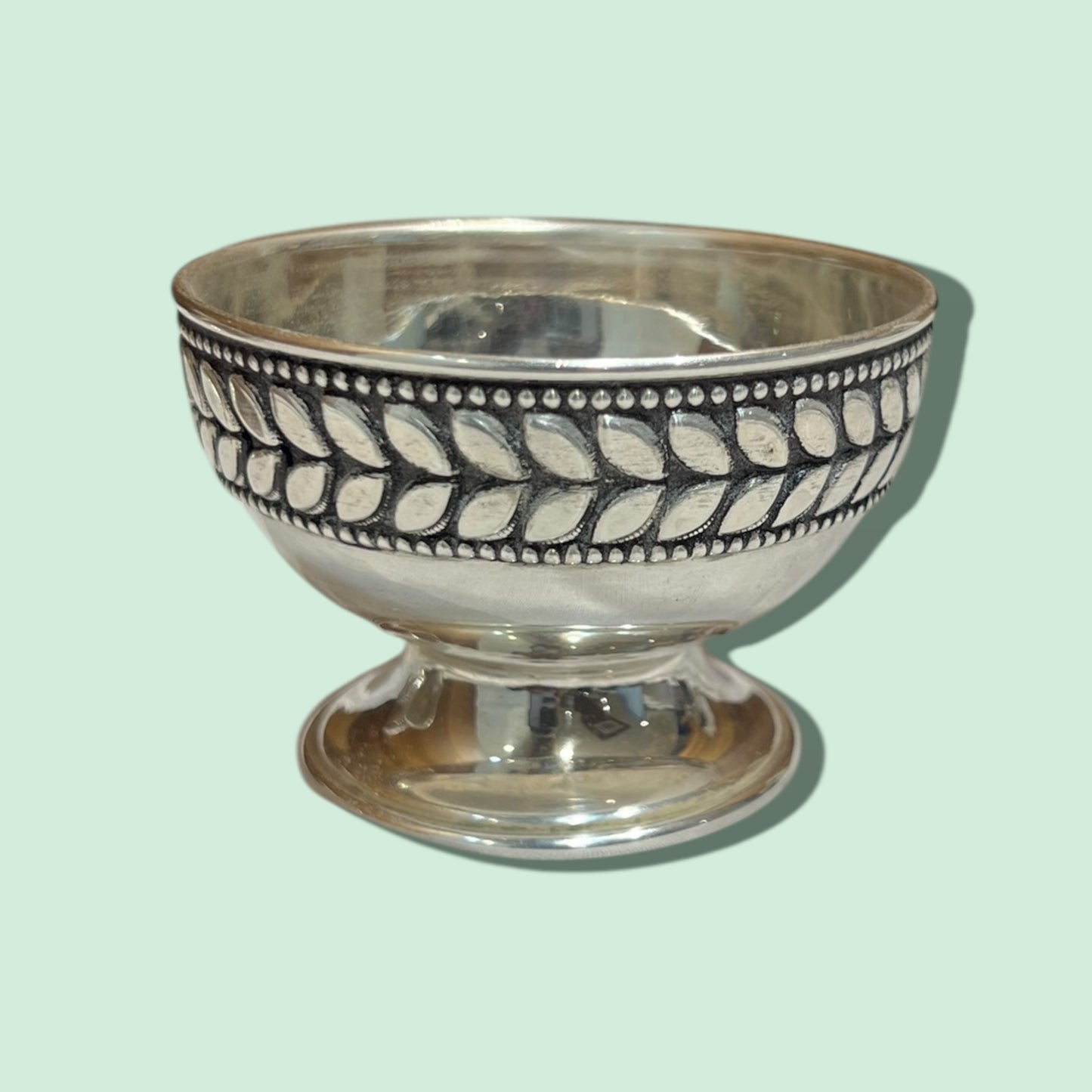 ANTIQUE ICE-CREAM BOWL