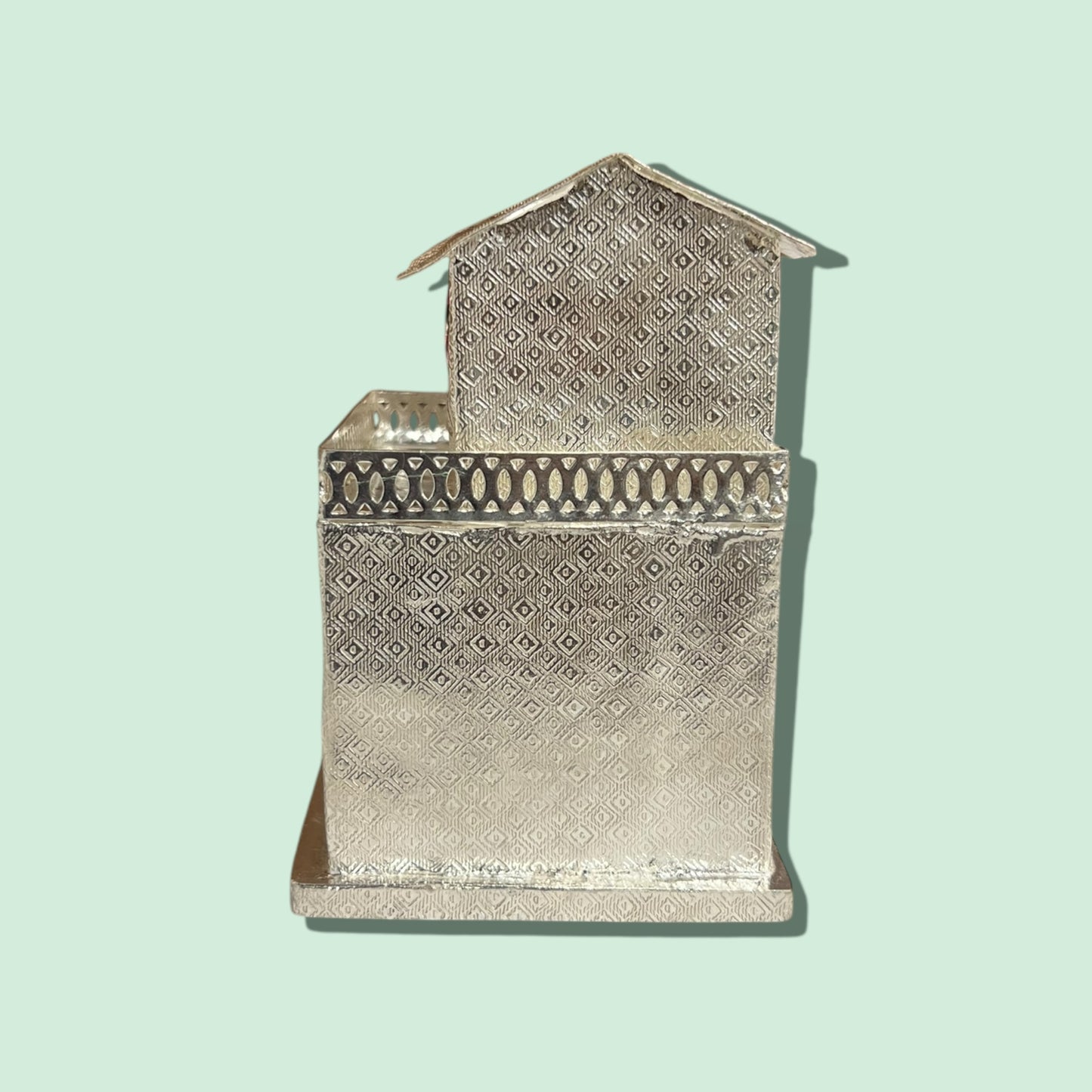 SILVER HOUSE