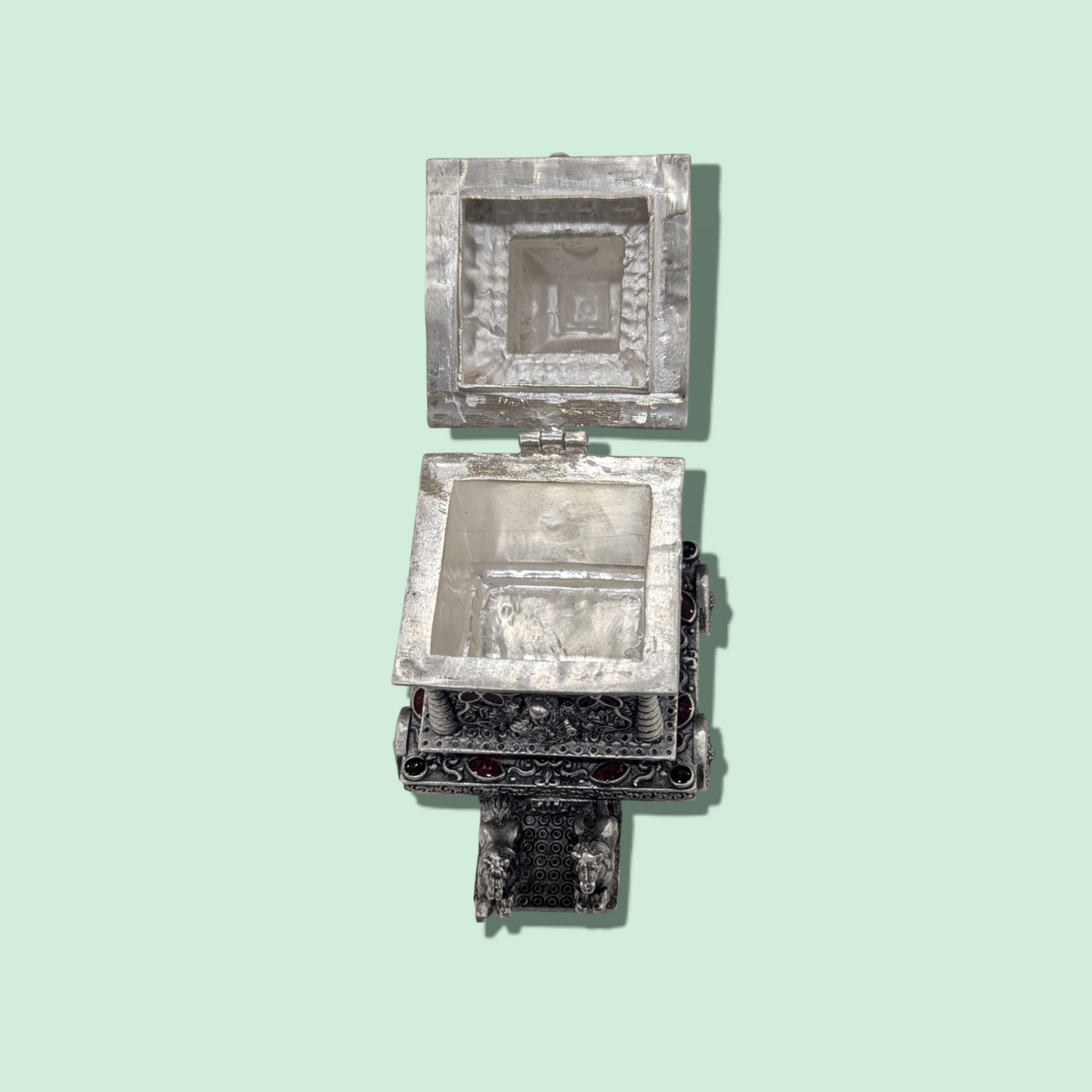 Emerald Antique Stone Kumkum Bharani