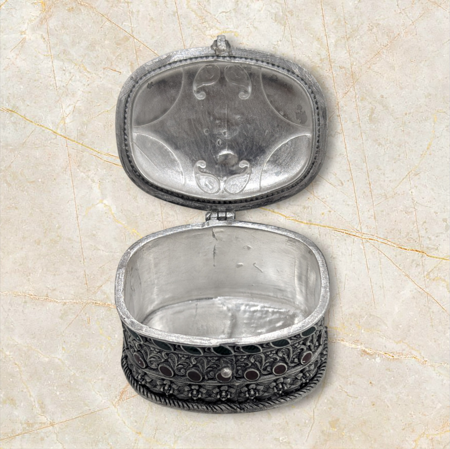 Emerald Antique Stone Kumkum Bharani