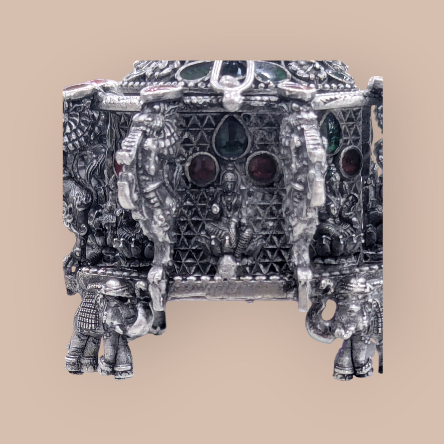 Emerald Antique ENT Kumkum Bharani