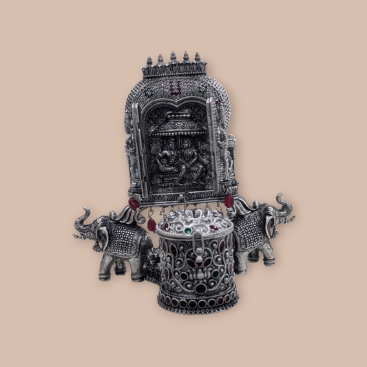 Emerald Antique Stone Kumkum Bharani