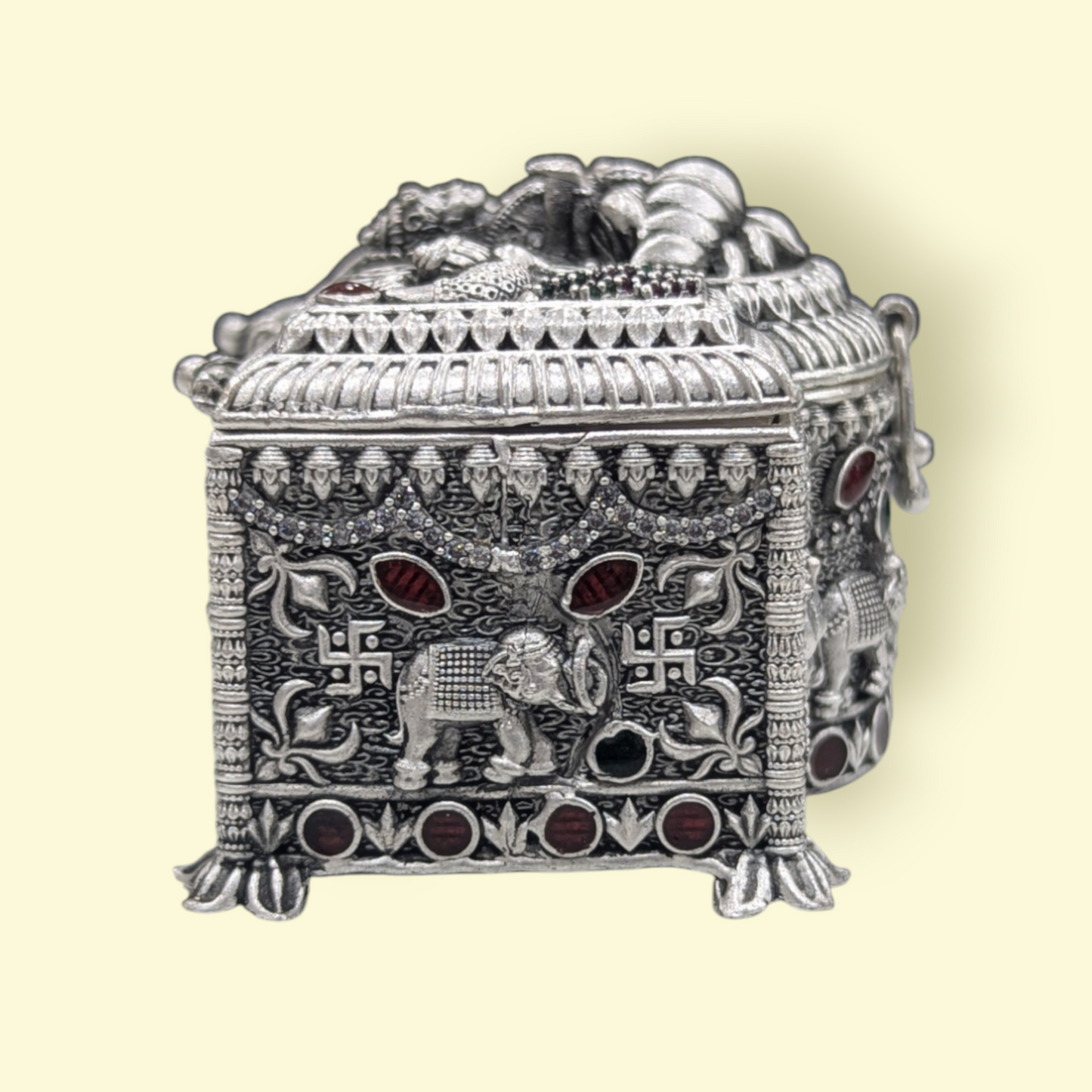 Emerald Antique Stone Kumkum Bharani