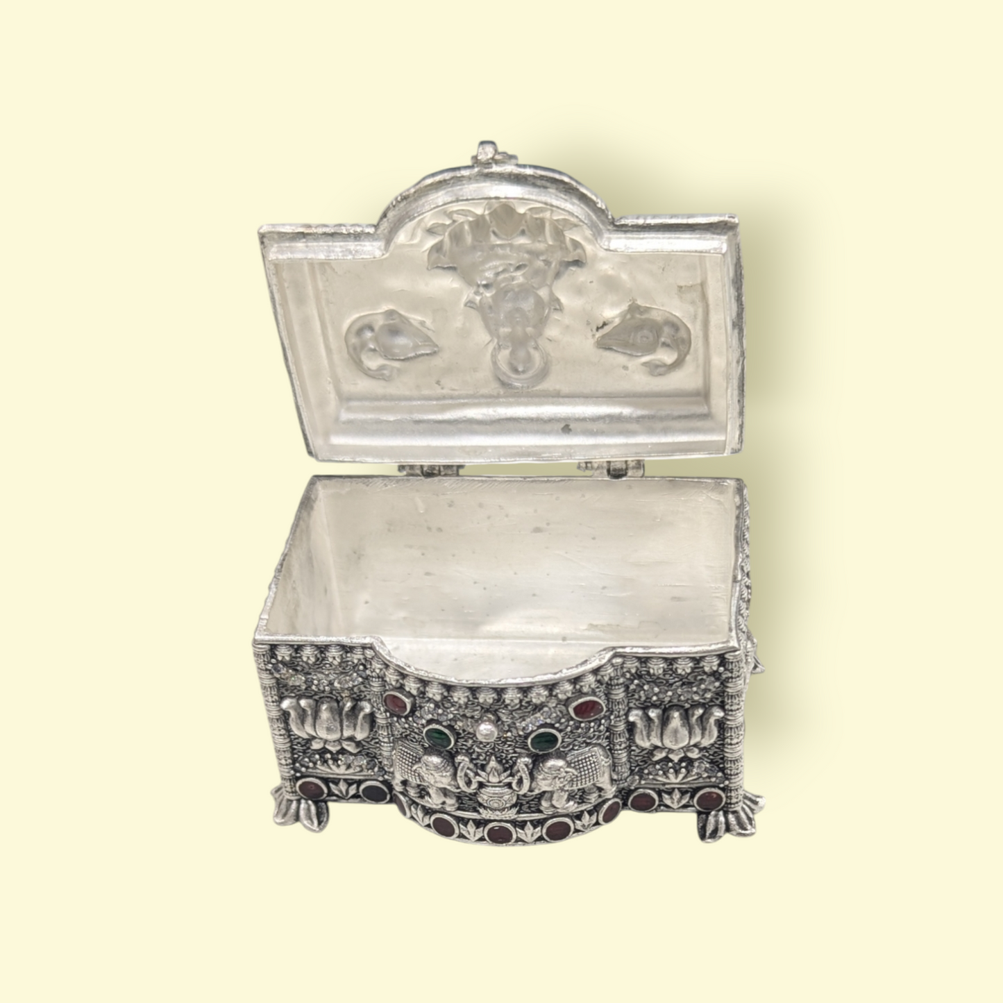 Emerald Antique Stone Kumkum Bharani