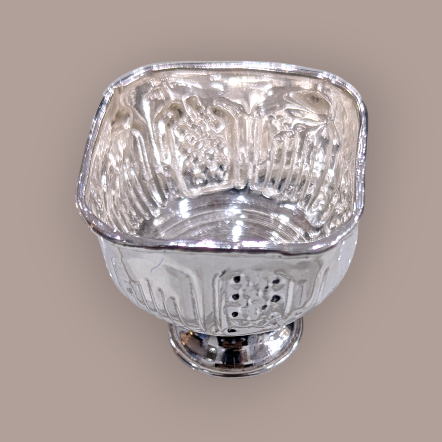 Silver V-Cup