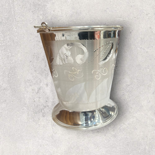 Design engraved bucket