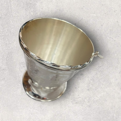 Design engraved bucket