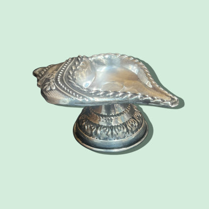 ANTIQUE SHENKU DIYA (R)