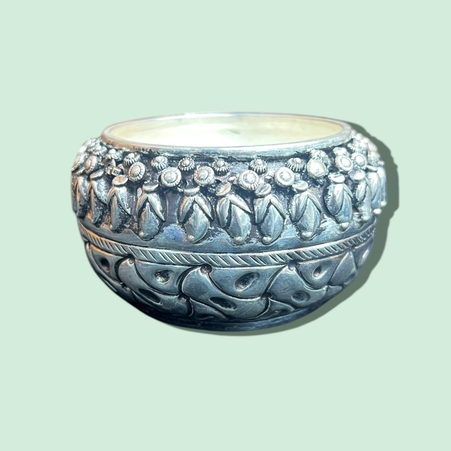 92.5 ANTIQUE PRASADAM BOWL