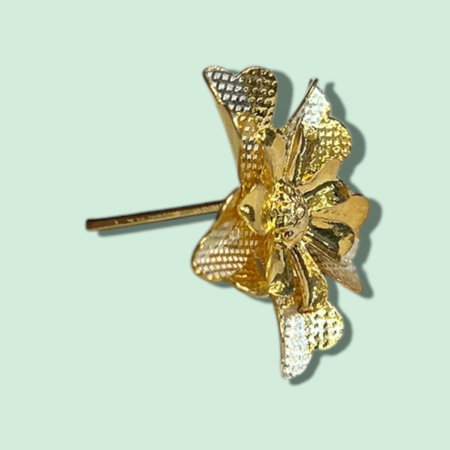 GOLD POLISH FLOWER