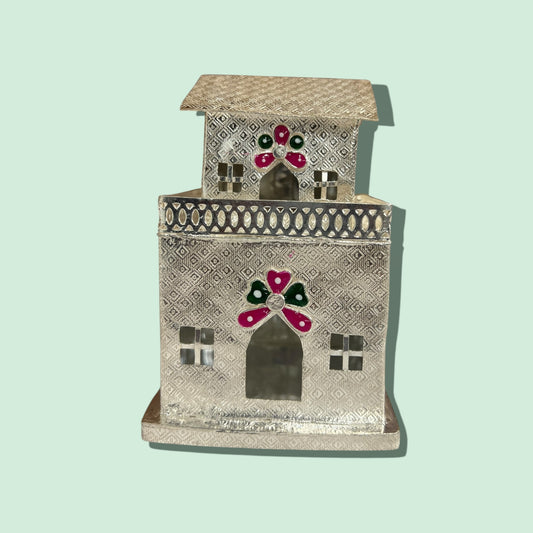 SILVER HOUSE