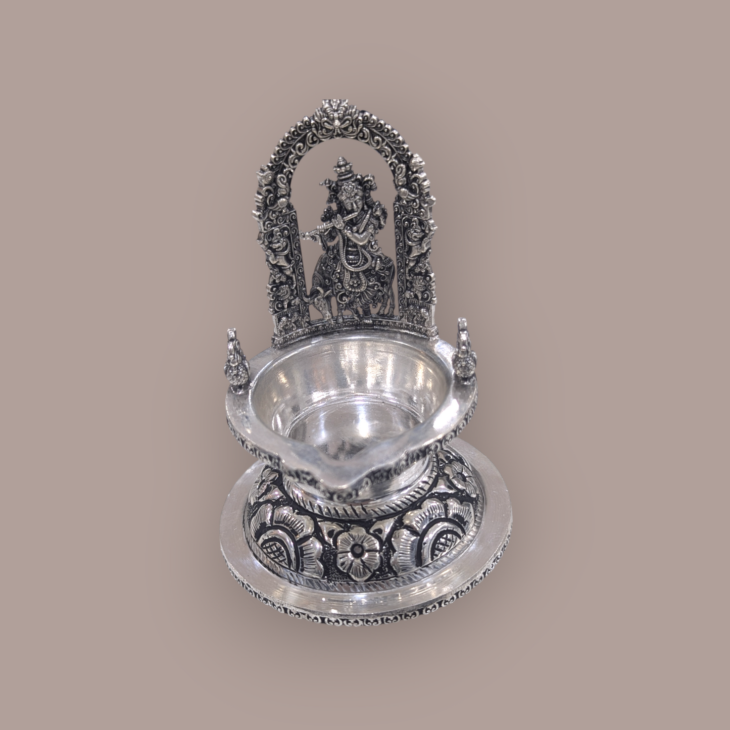 92.5 Antique Krishna Kamakshi Diya