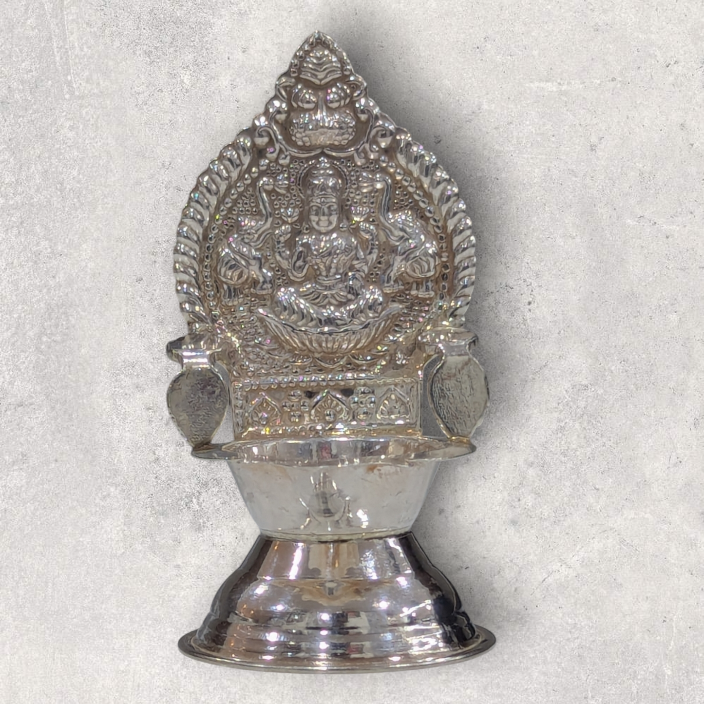 Gajalakshmi Kamakshi Diya