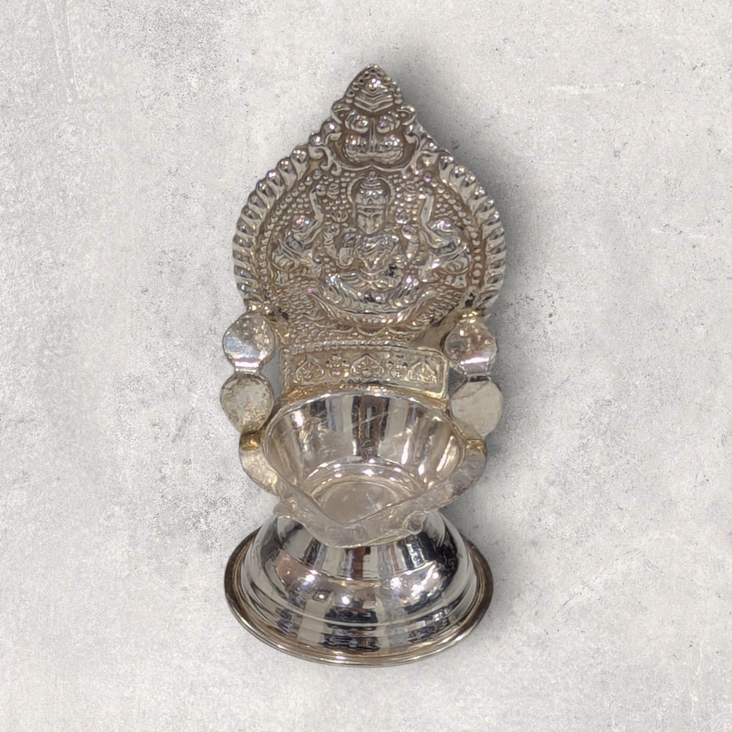 Gajalakshmi Kamakshi Diya